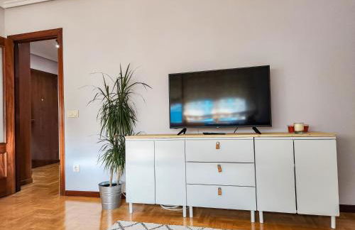 Moreda 48 - 2 Hab y 2 Baños - Garaje y Wifi - VUT-4961-AS - Foto 2