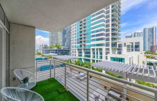 Amazing Condo with Pool at Midblock Miami - Foto 25