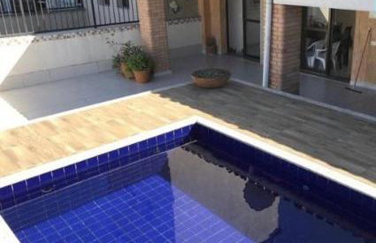 Encantadora Cobertura com piscina privada na praia do Tombo. - Foto 1