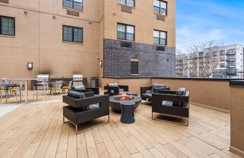 Modern 2BR 2BA Condo Sleeps 8 with Gym Laundry 20 Min to NYC - Foto 55