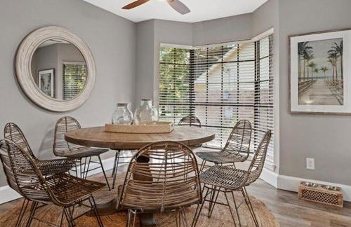 Family or Group Getaway Spacious Home - Porch - Sleeps 10 - Foto 25