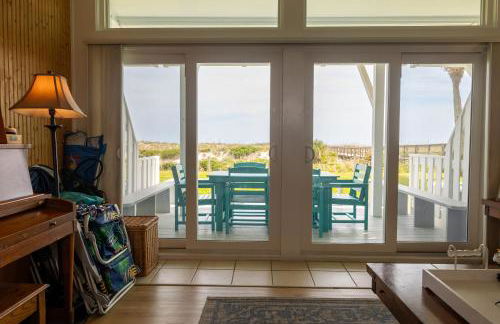 Beach Getaway in Amelia - Ocean Views & Room for 8 - Foto 5