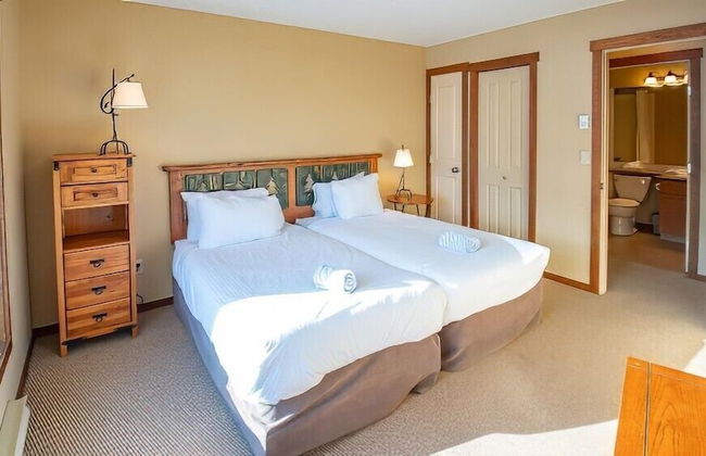 Snow Creek Lodge by Fernie Lodging Co - Photo 20