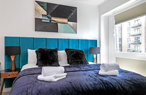 LUXURY AIRPORT SUITE, FREE Parking, FANTASTIC Location, Close To Airport, Train Station And Town Centre - Foto 32