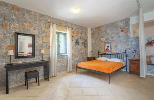 Luxury Villa Nefeli in Stoupa, Private Pool & BBQ - Foto 8