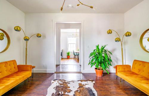 Jungle House Chillicothe Sleeps 24 Downtown Ohio Free Parking - Walk to Historic District - 5BR Luxury Home - Pet Friendly - King Beds - Over 5,800 Five Star Stays - Foto 56