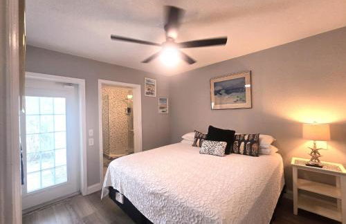 An Island Getaway at Palm Tree Villas - Photo 65