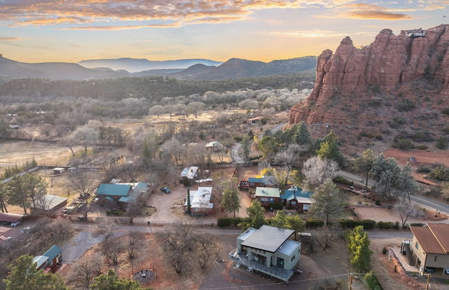 NEW Moondance Private Studio Cathedral Rock Hiking - Photo 22
