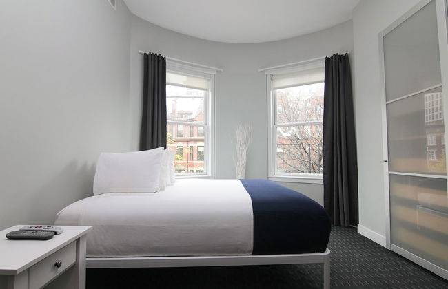 Maverick Suites at 245 Newbury St - Photo 19