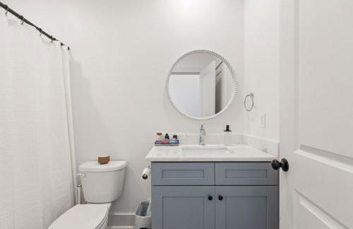 NEW Couyon House Luxury Amenities Fast WiFi 65 TV - Foto 9