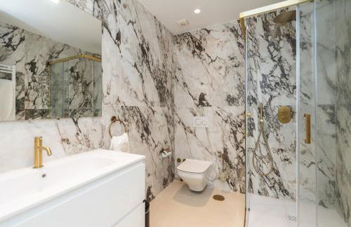 Stunning 6-Bedroom Villa in Guadalmina Baja - Foto 35