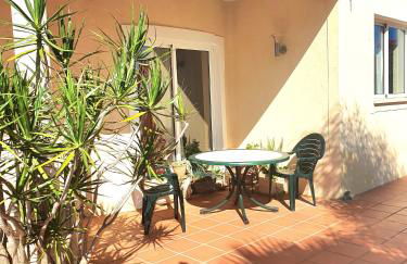 Oceanfront Villa - 8 rooms, 2 kitchens with pool, billiard table and Beach-Volleyball Court - Foto 11