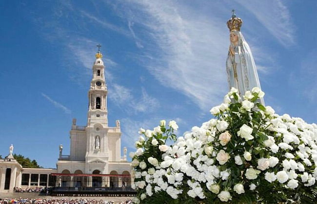 Tour privato di un'intera giornata: Santuario di Fatima, Batalha, Nazaré, Óbidos - Foto 4