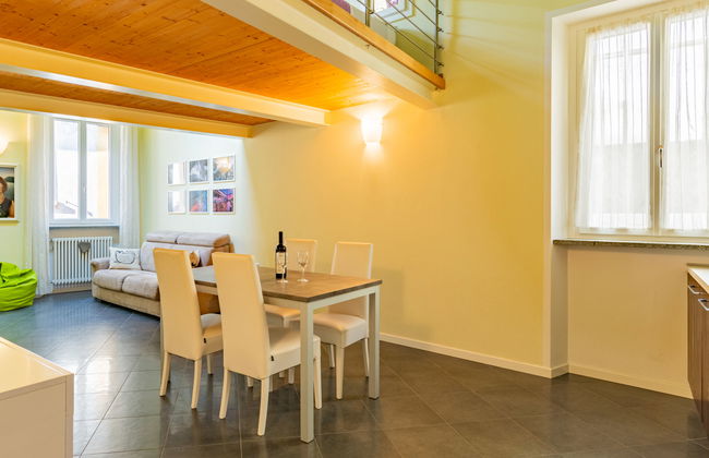 2 bedroom Apartment in Bellano - Photo 11