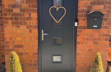 Blissful 4-Bedroom Home with Hot tub - Foto 29