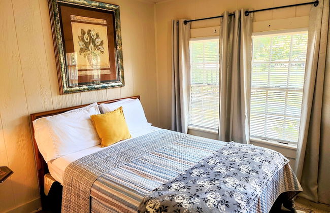 Edgewater Resort - Photo 4