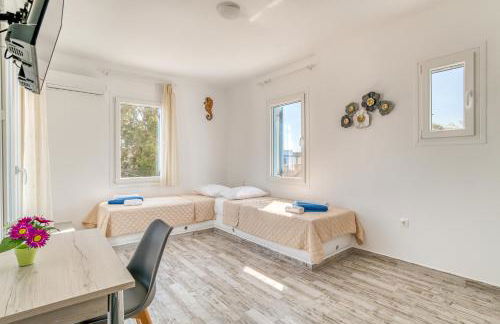 Ippocampos Seaside Serenity - Unwind at Paros Poolside Retreats - Photo 25