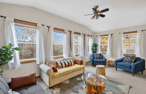 River Access Cabin with Hot Tub, Fire Pit, & WiFi! - Foto 7