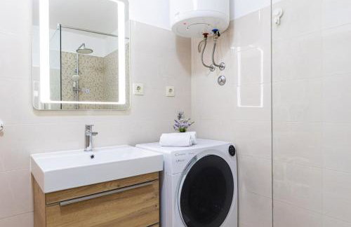 Villa Bella Pietra with private pool, sauna - Photo 34