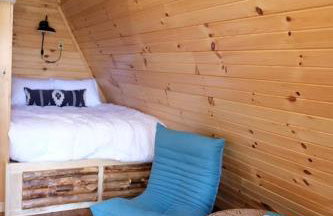 Rustic Tree A-Frame with Original Design by Tappan Lake in Ohio - Foto 6