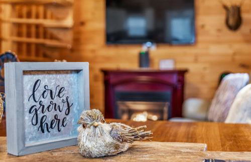 Peaceful Hideaway Treehouse near Little River Canyon - Foto 62