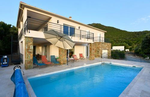 Appartement 60m2 avec piscine privée dans villa - Foto 1