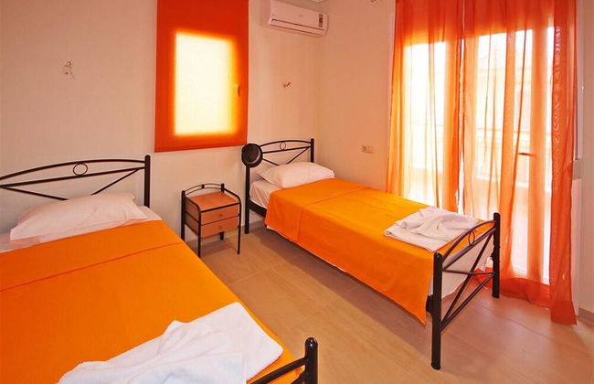 Olive Village - Photo 7