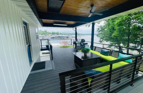 Wet Feet Retreat Lake House with Boat Rental - Foto 1