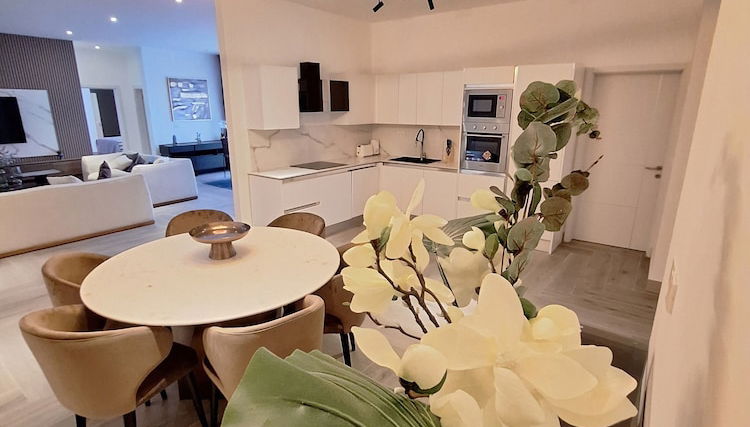 Victor Regents Residence - Foto 1, Imagen principal