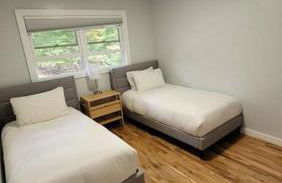 Large Vacation Home Villa- Pool, Indoor Hotub, Game Room, up to 25 guests - Foto 6