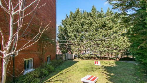 Capitol Hill Stay Like No Other - Photo 4