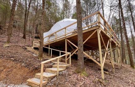 "The Perch" Elevated Woodsy Modern Stay w/ Hot Tub - Foto 8