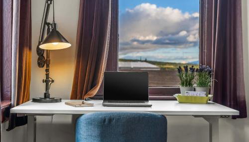 Beautiful Mountain Views in Iconic Building - Foto 3