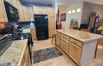 Mt Rainier Way Bedroom with Private Full Bath - Foto 14