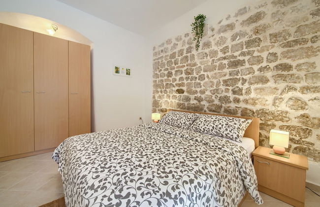 Chic and Charming Krk Downtown Apartments - Photo 4