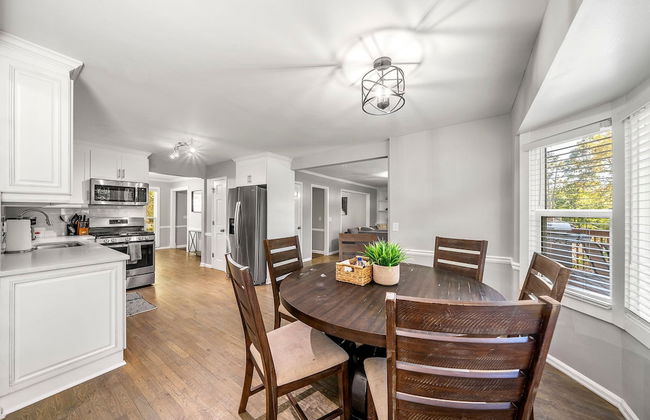 Beautiful Large Newly Renovated 5 Bedroom House - Foto 71