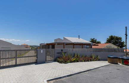 Stunning Beach House with Pool by LovelyStay - Foto 77