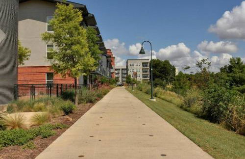 Spacious Studio Close to Riverwalk Free Parking - Foto 32