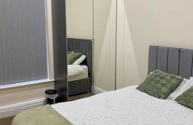 City Centre 2 Bed 2 Bath Apartment - Foto 7