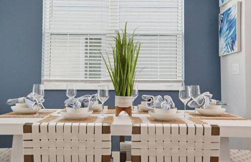 New Listing Discounts! Canal Home-Heated Pool, Game Room, Tesla Charger, & More - Foto 11