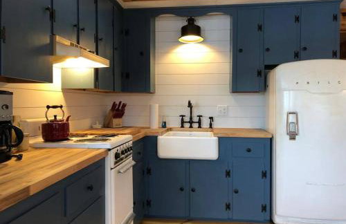 Little Red Wing 50s Lake Cabin - Foto 11