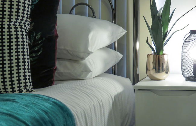 Tudors eSuites Apartment with 4 Beds - Foto 3