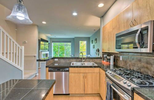 Walk to Local Shops and Eats! Quaint Issaquah Home - Foto 12
