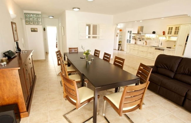 Adorable Villa With Swimming Pool and sea View - Foto 28