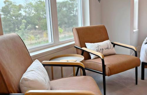 Modern 4BR Townhouse with Parking & Lake Views - WVille rep 4 - Foto 18