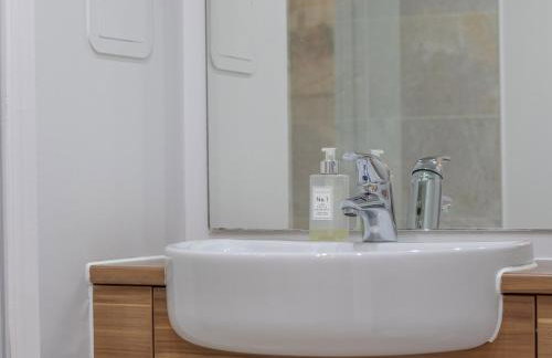 Pass the Keys Next to Braehead - Free Parking - Foto 31