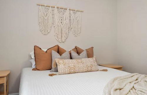 Near Texas A&M, Spacious Living Room, 4 Queen Beds - Foto 12