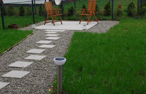 Elegant apartment with private garden, AC and garage, near airport - Foto 45