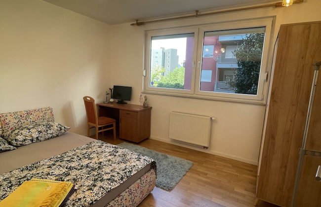 Large Modern 75m2 Flat and Free Parking - Foto 4
