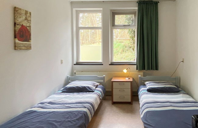 Timeless Charm and Cozy Stay - Photo 7